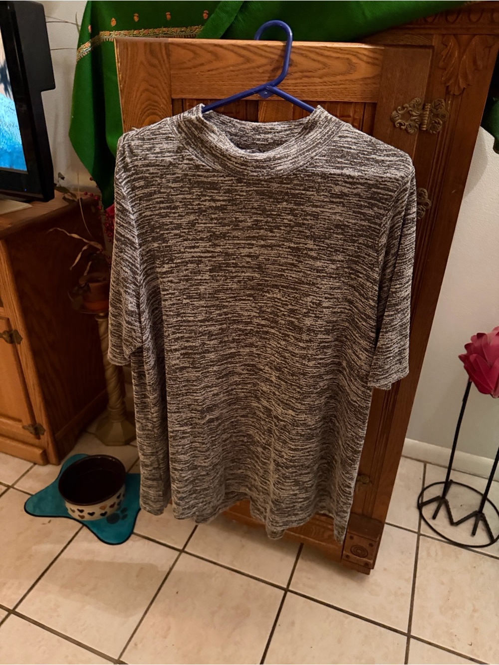 Lisa Rinna Collection Heathered Black & White Tunic Top